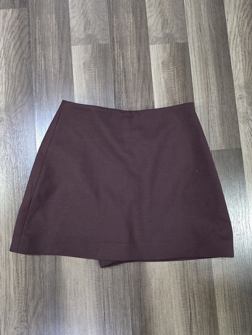 DISSH Walnut Rita Tailored A-Line High Rise Mini Skort w/Side Zip In Burgundy. 2